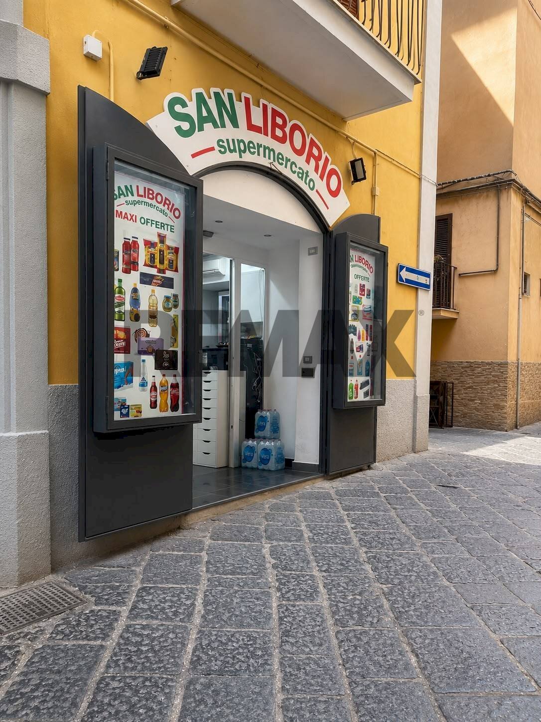 Edificio all\'aperto - Commercial Premises Via San Liborio
 
28, Napoli - photo 1