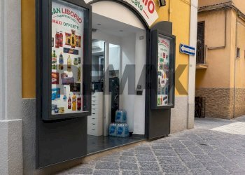 Edificio all\'aperto - Commercial Premises Via San Liborio
28, Napoli - photo 1