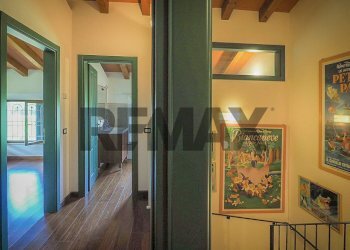 Hall / corridoio - Rustic via Ernesto Arduini
 
33, Cavriago - photo 47