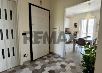 Hall / corridoio - Trilocale Via Zeccarelle 40
 
40, Minturno - foto 1