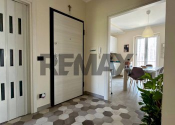 Hall / corridoio - Trilocale Via Zeccarelle 40
 
40, Minturno - foto 2
