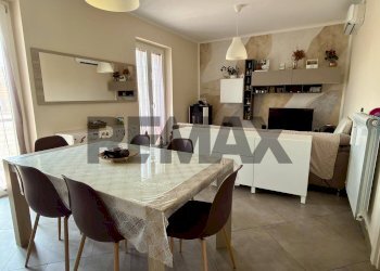 Sala da pranzo - Trilocale Via Zeccarelle 40
 
40, Minturno - foto 8
