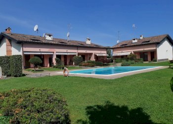 Piscina - Villa via dei geranei
14, Castelletto Sopra Ticino - photo 1