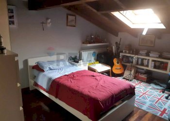 Camera / camera da letto - Villa via dei geranei
14, Castelletto Sopra Ticino - photo 10
