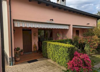 Casa all\'aperto - Villa via dei geranei
14, Castelletto Sopra Ticino - photo 13
