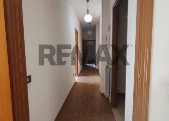 Hall / corridoio - Three-room apartment Via Platamone
 
30, Rosolini - photo 10