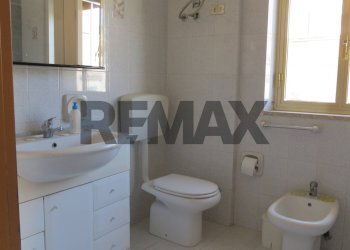 Bagno - Three-room apartment Via Platamone
 
30, Rosolini - photo 16