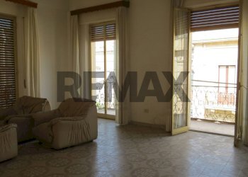 Soggiorno - Three-room apartment Via Platamone
 
30, Rosolini - photo 21