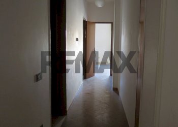 Hall / corridoio - Three-room apartment Via Platamone
 
30, Rosolini - photo 41