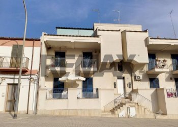 Edificio all\'aperto - Appartamento Via 4 Aprile
 
60, Vittoria - foto 1