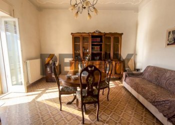 Sala da pranzo - Trilocale Piazzale Domenico Colucci
 
16, Ostuni - foto 3