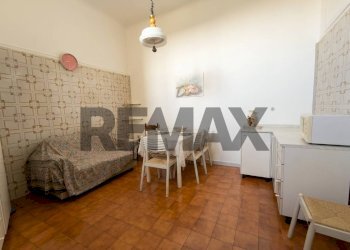 Sala da pranzo - Trilocale Piazzale Domenico Colucci
 
16, Ostuni - foto 5
