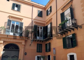 Edificio all\'aperto - Two-room apartment piazza Montevergini
15, Palermo - photo 1