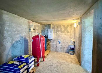 Dispensa di stoccaggio - Casa semi indipendente Via Canove
8, Sospiro - foto 36