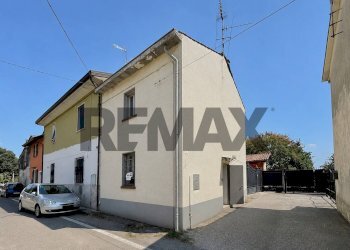 Casa all\'aperto - Casa semi indipendente Via Ugo Pelò
 
2, Castelvetro Piacentino - foto 15