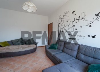 Soggiorno - Three-room apartment VIA CAMOZZI
52, Bergamo - photo 6