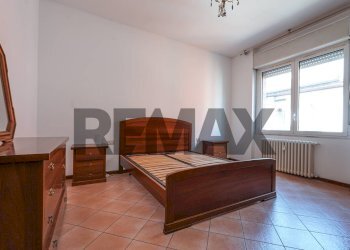 Camera / camera da letto - Three-room apartment VIA CAMOZZI
52, Bergamo - photo 15