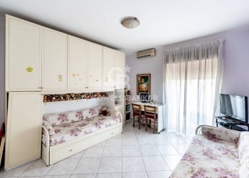 Foto 16 - Four-room apartment Via Sicilia
 
23, Aci Catena - photo 16