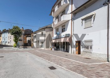 Edificio all\'aperto - Appartamento Piazza Verdi
 
19, Mercatino Conca - foto 2