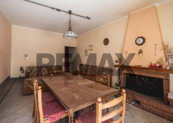 Sala da pranzo - Appartamento Piazza Verdi
 
19, Mercatino Conca - foto 5