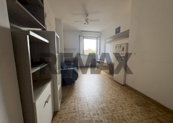 Soggiorno - Two-room apartment Via Cisanello
 
121, Pisa - photo 2