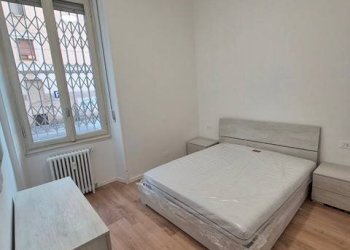 Camera da letto - Bilocale viale Coni Zugna, 29, Milano (zona San Vittore) - foto 4