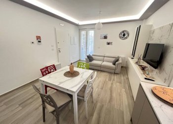 Salone - Three-room apartment via Guglielmo Marconi Traversa 2, 17/b, Giovinazzo - photo 2