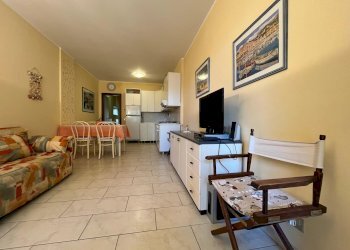 Soggiorno con cottura - Two-room apartment Via Aurelia, Lavagna - photo 15