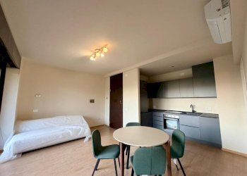 Two-room apartment hamlet Milano 3, Basiglio - photo 1