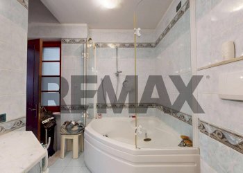 Three-room apartment Via Oreste De Gaspari, 26
Albaro, Genova (neighborhood Albaro) - photo 13