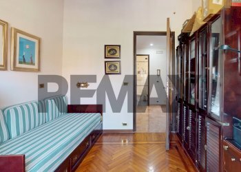 Three-room apartment Via Oreste De Gaspari, 26
Albaro, Genova (neighborhood Albaro) - photo 24