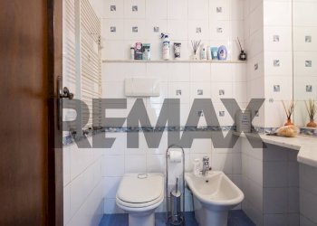 Three-room apartment Via Oreste De Gaspari, 26
Albaro, Genova (neighborhood Albaro) - photo 31