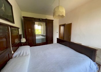 Camera da letto - Quadrilocale via Cardinala, frazione Campotto, Argenta - foto 11