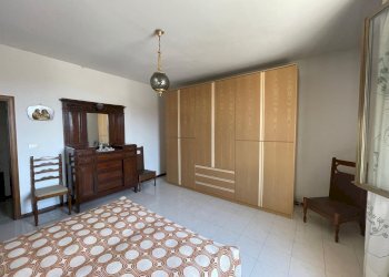 Camera da letto - Quadrilocale via Cardinala, frazione Campotto, Argenta - foto 14