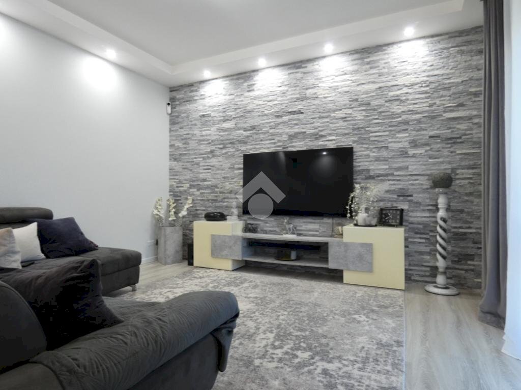 Three-room apartment Via Mons Saccani, Cadelbosco di Sopra - photo 3