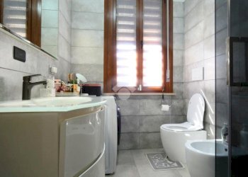 Three-room apartment Via Mons Saccani, Cadelbosco di Sopra - photo 32