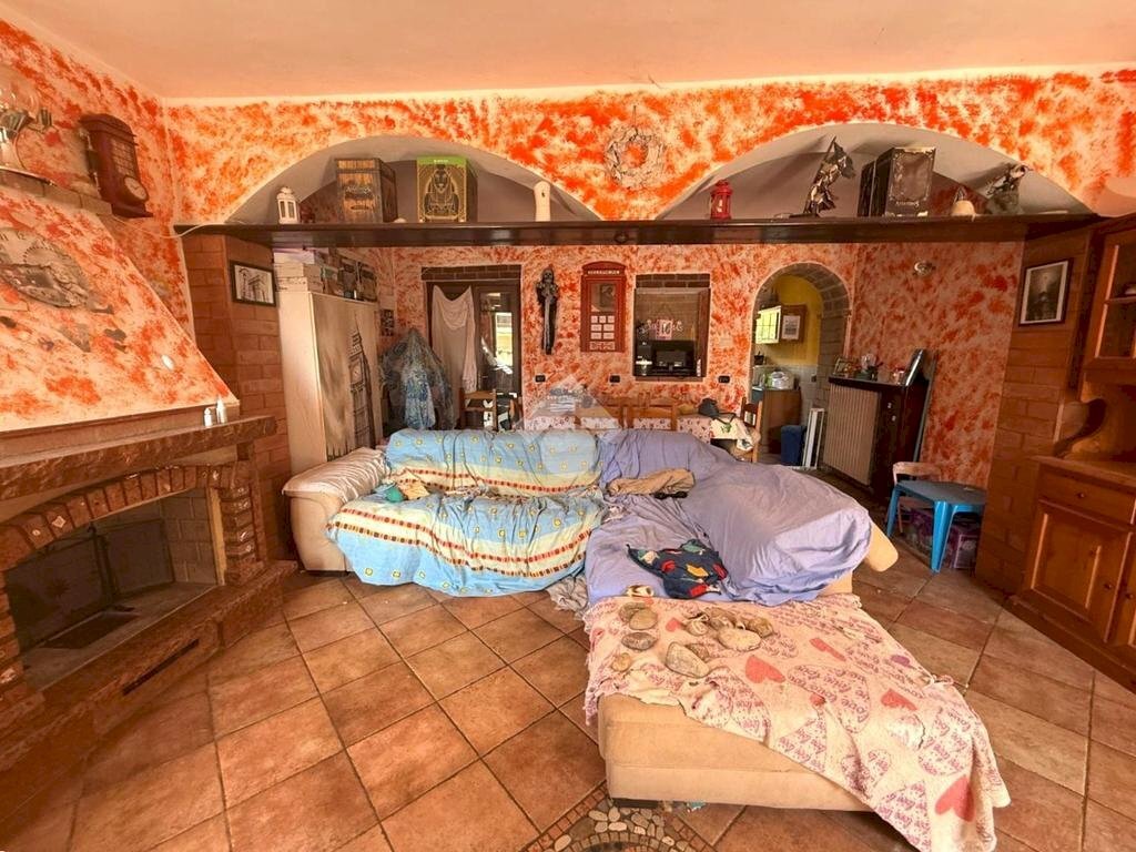 Casa semi indipendente Via Montebello, Cassolnovo - foto 1