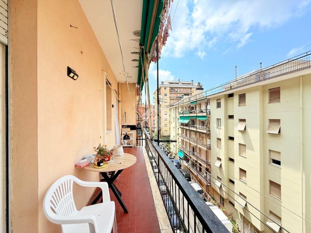 Quadrilocale Via dell'Alloro, Genova (zona Borzoli) - foto 1