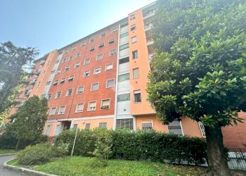 Two-room apartment Via Delle Ande, Milano (neighborhood Gallaratese) - photo 1