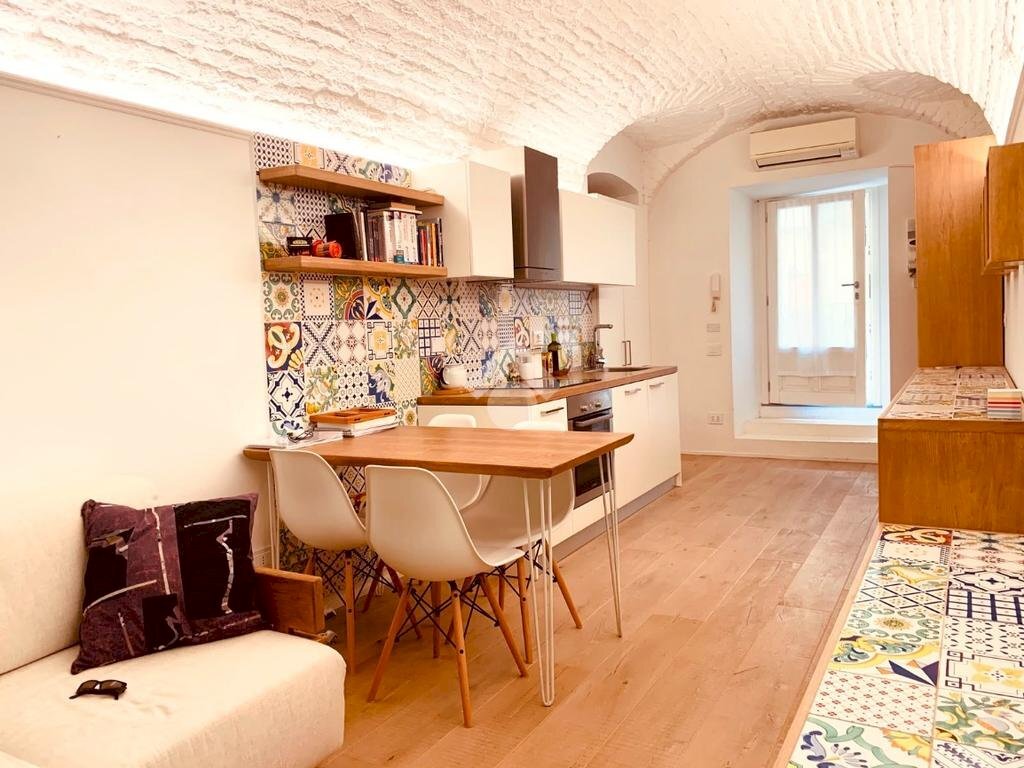Two-room apartment Via Carlo Alberto, Torino (neighborhood Centro) - photo 1