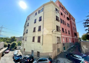 Trilocale Via Melegari, Genova (zona San Teodoro) - foto 1