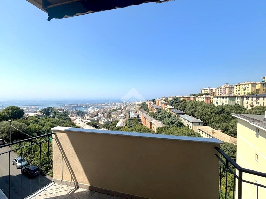 Quadrilocale Via Vincenzo Maculano, Genova (zona Oregina) - foto 1