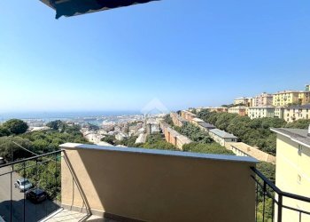 Quadrilocale Via Vincenzo Maculano, Genova (zona Oregina) - foto 1