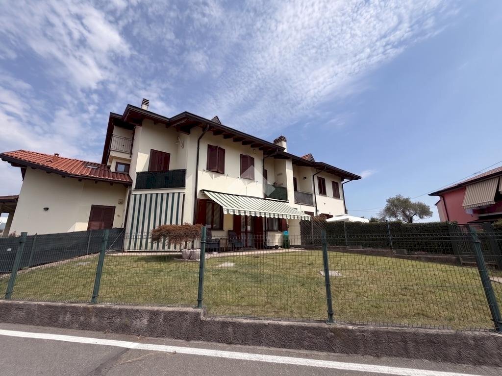 Two-room apartment Via G. Puccini, Grezzago - photo 1