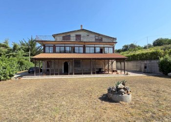 Foto 1 - Villa Via Pezza Cancelli
 
4, Montemarano - photo 1