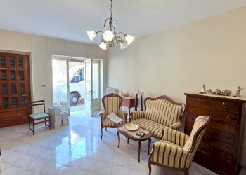 Foto 2 - Semi-detached house Via Roma
 
51, Montemarano - photo 2