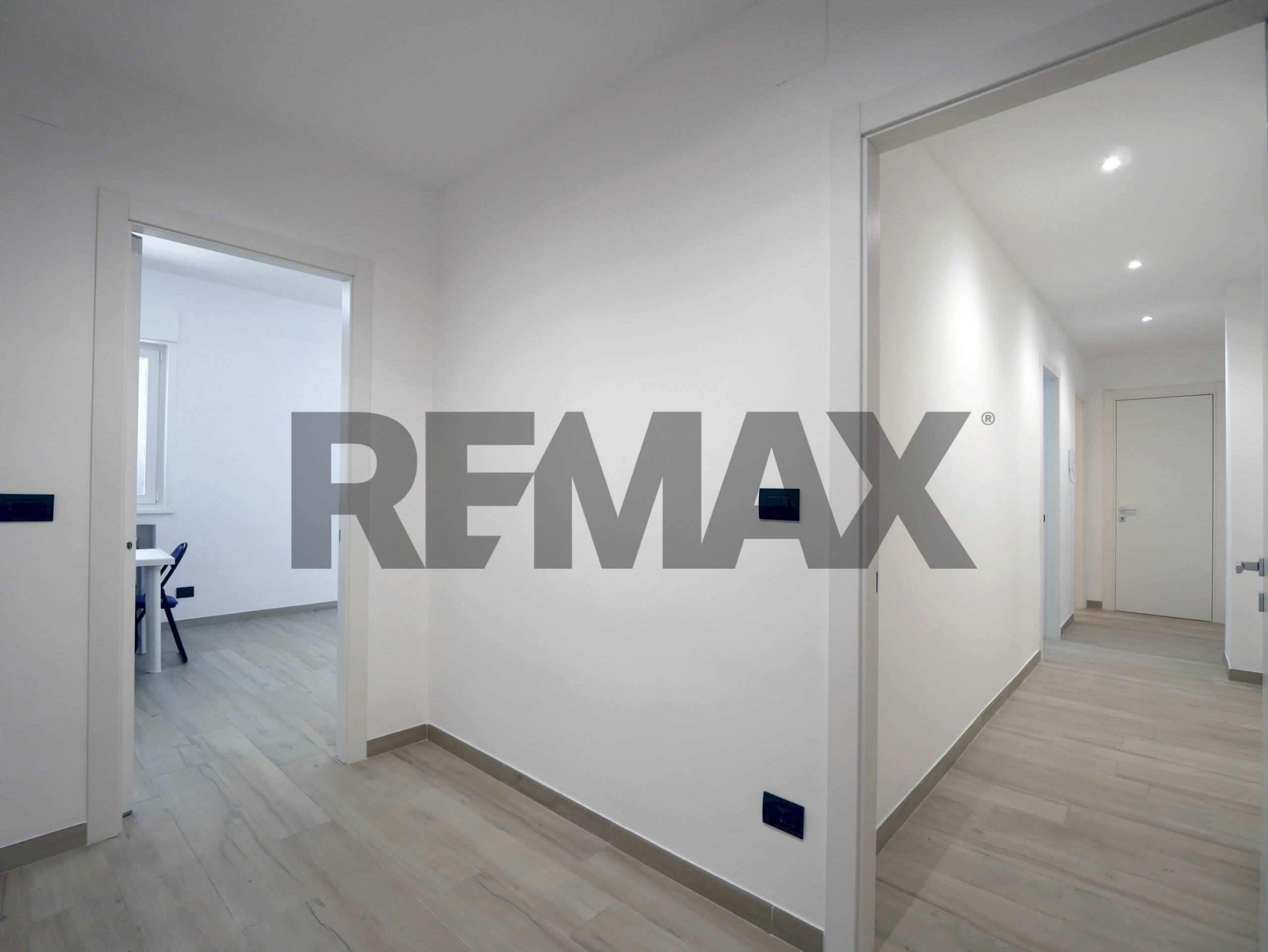 Hall / corridoio - Apartment Via Giuseppe Fanelli
 
201/13 A, Bari - photo 3