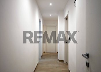 Hall / corridoio - Apartment Via Giuseppe Fanelli
 
201/13 A, Bari - photo 12
