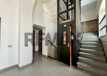 Scale - Ufficio Via Rainoldi
 
10, Varese - foto 16