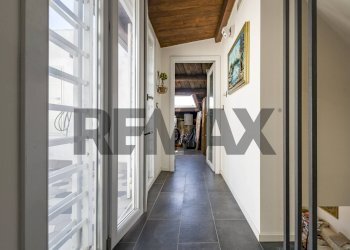 Hall / corridoio - Attic Piazzetta Chiesa Dei Cocchieri
 
4, Palermo - photo 25